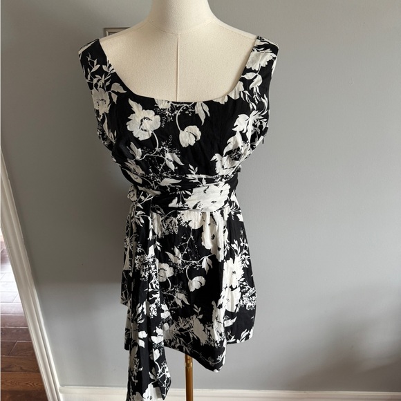 Lapis black & white floral top - Picture 3 of 5
